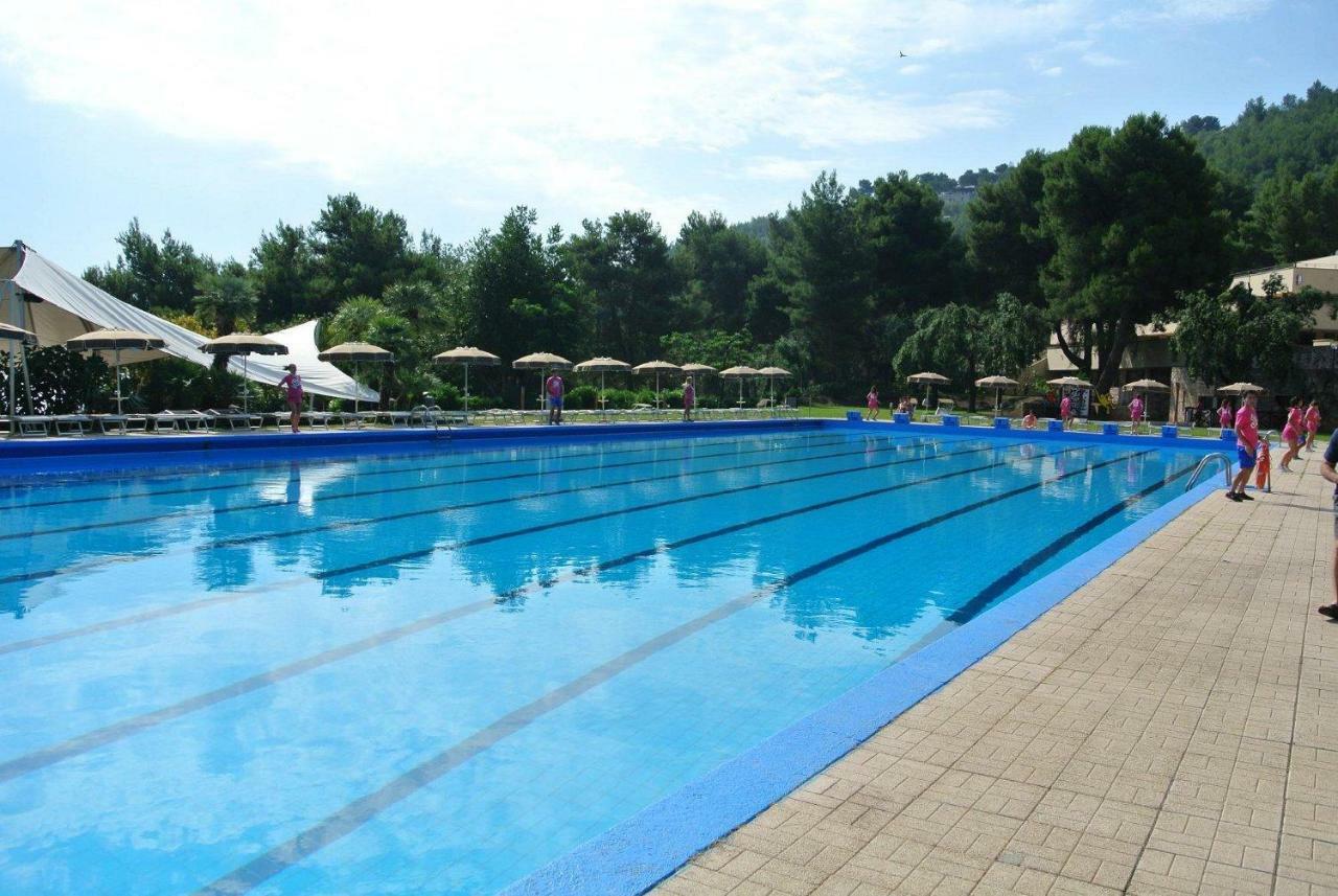 Villetta Roberto Le Macine Di Charme - Pugnochiuso Resort เวียสเต ภายนอก รูปภาพ