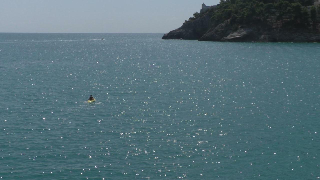 Villetta Roberto Le Macine Di Charme - Pugnochiuso Resort เวียสเต ภายนอก รูปภาพ